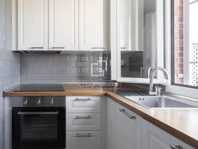 3 Zimmer Penthouse zu vermieten in Madrid Stadt mit Garage - 2.400 € (Ref: 9691614)