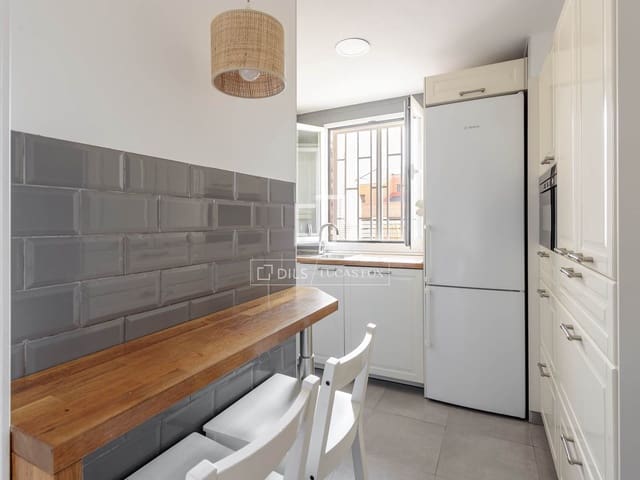 3 Zimmer Penthouse zu vermieten in Madrid Stadt mit Garage - 2.400 € (Ref: 9691614)