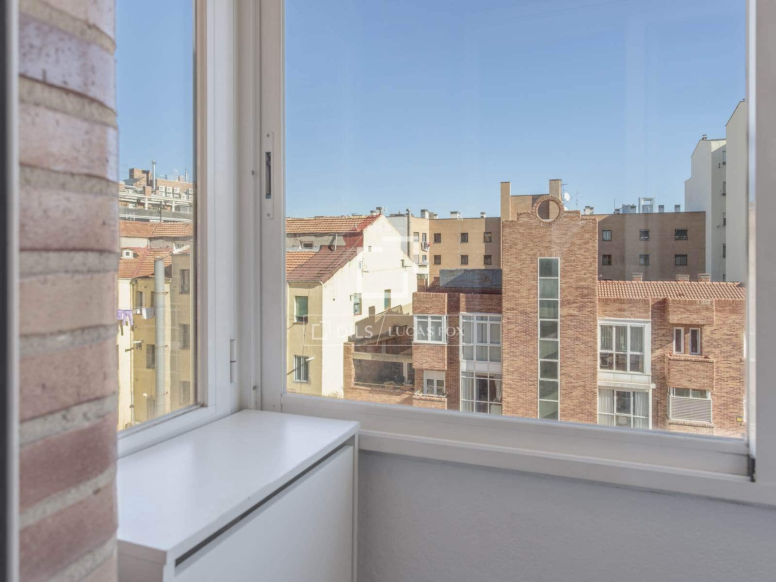 3 Zimmer Penthouse zu vermieten in Madrid Stadt mit Garage - 2.400 € (Ref: 9691614)