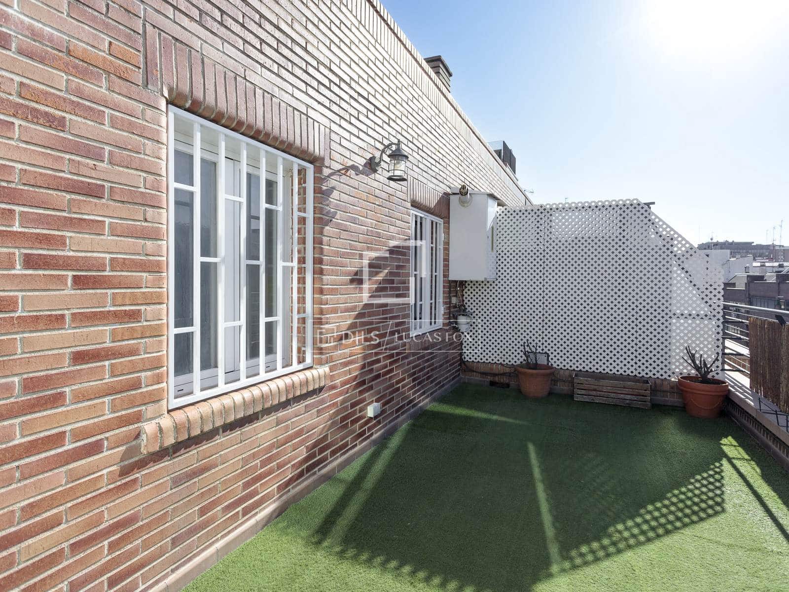 3 Zimmer Penthouse zu vermieten in Madrid Stadt mit Garage - 2.400 € (Ref: 9691614)