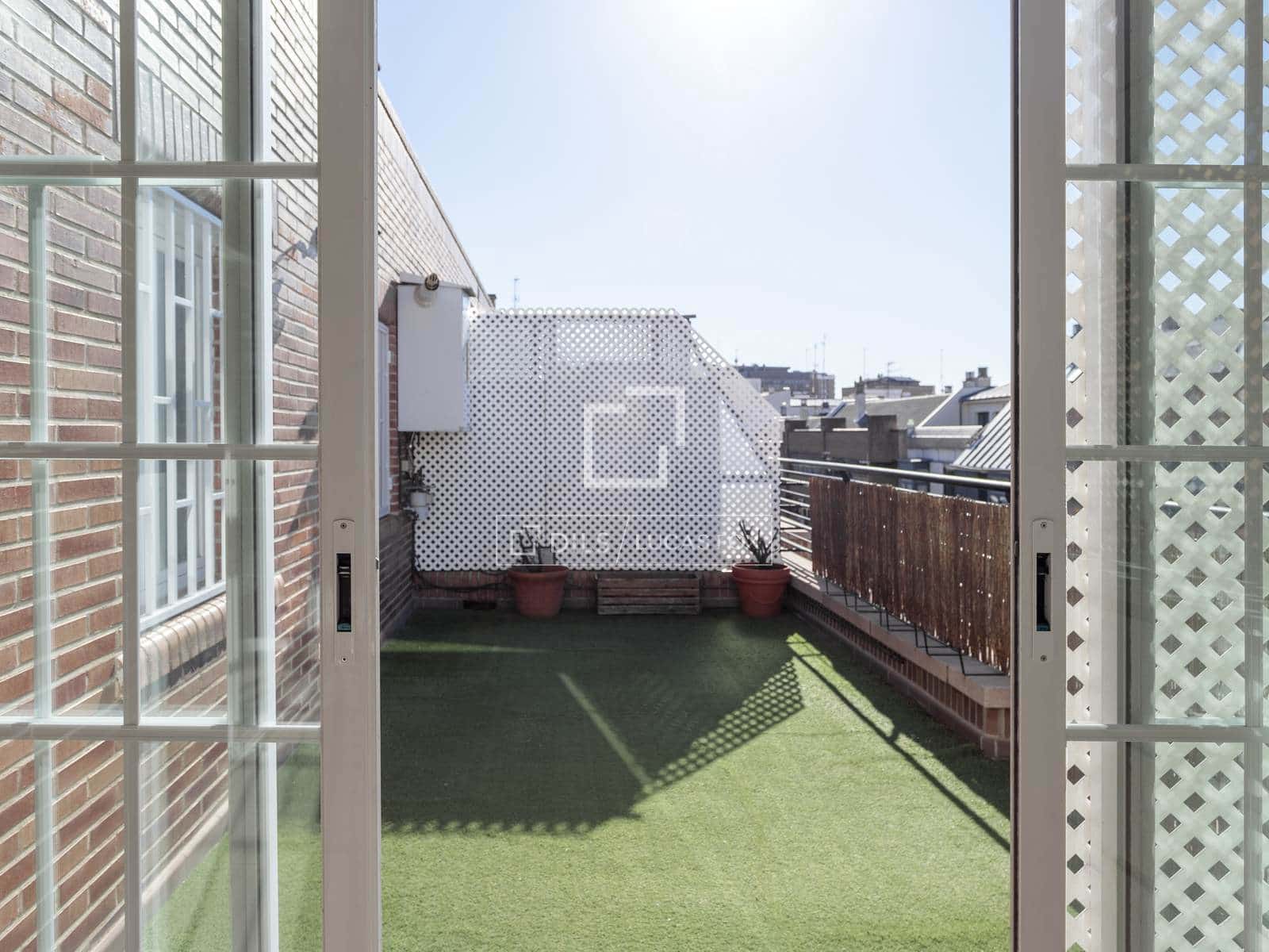 3 Zimmer Penthouse zu vermieten in Madrid Stadt mit Garage - 2.400 € (Ref: 9691614)