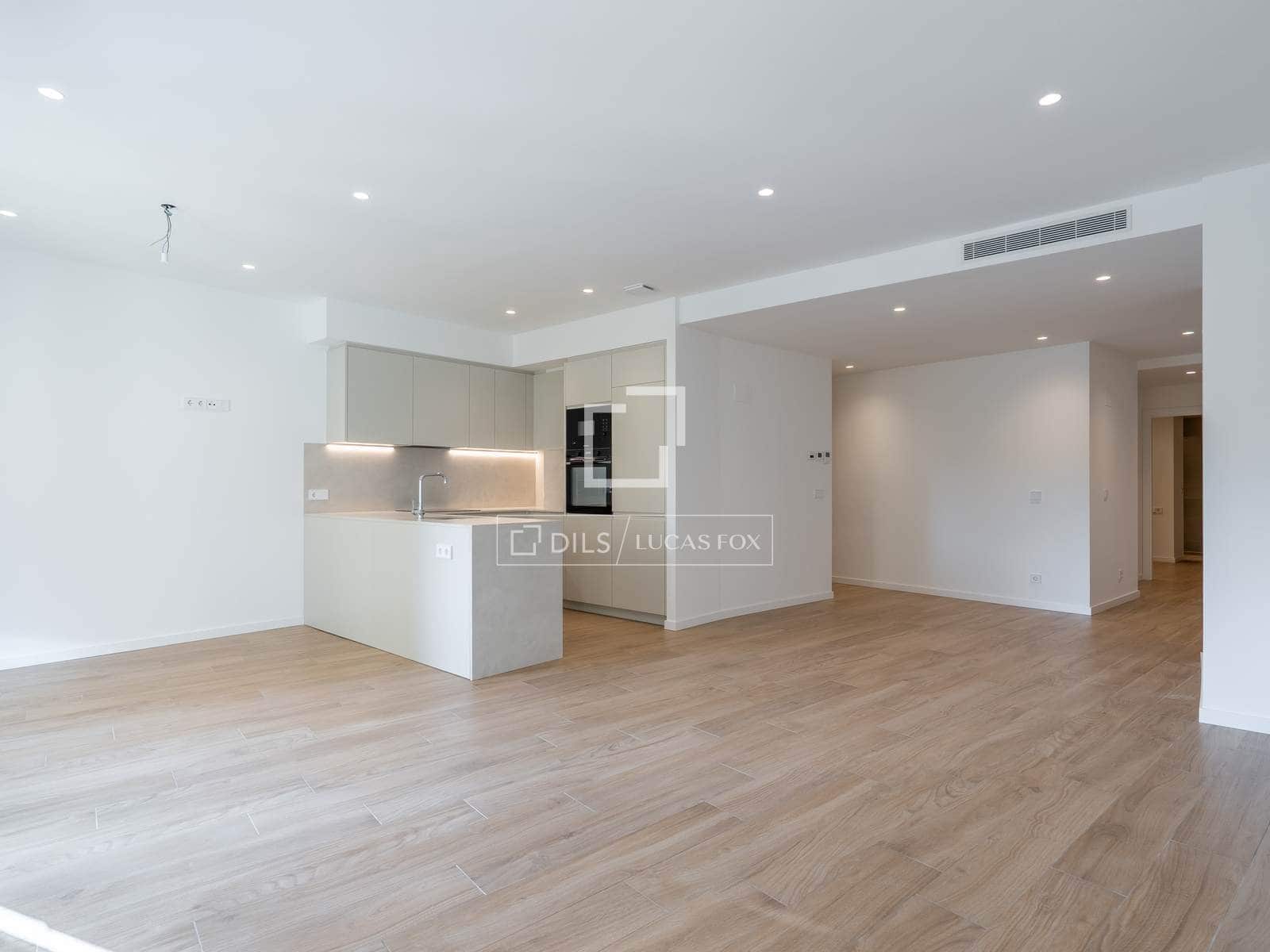 2 bedroom Apartment for sale in Donostia-San Sebastian - € 1,080,000 (Ref: 9691616)