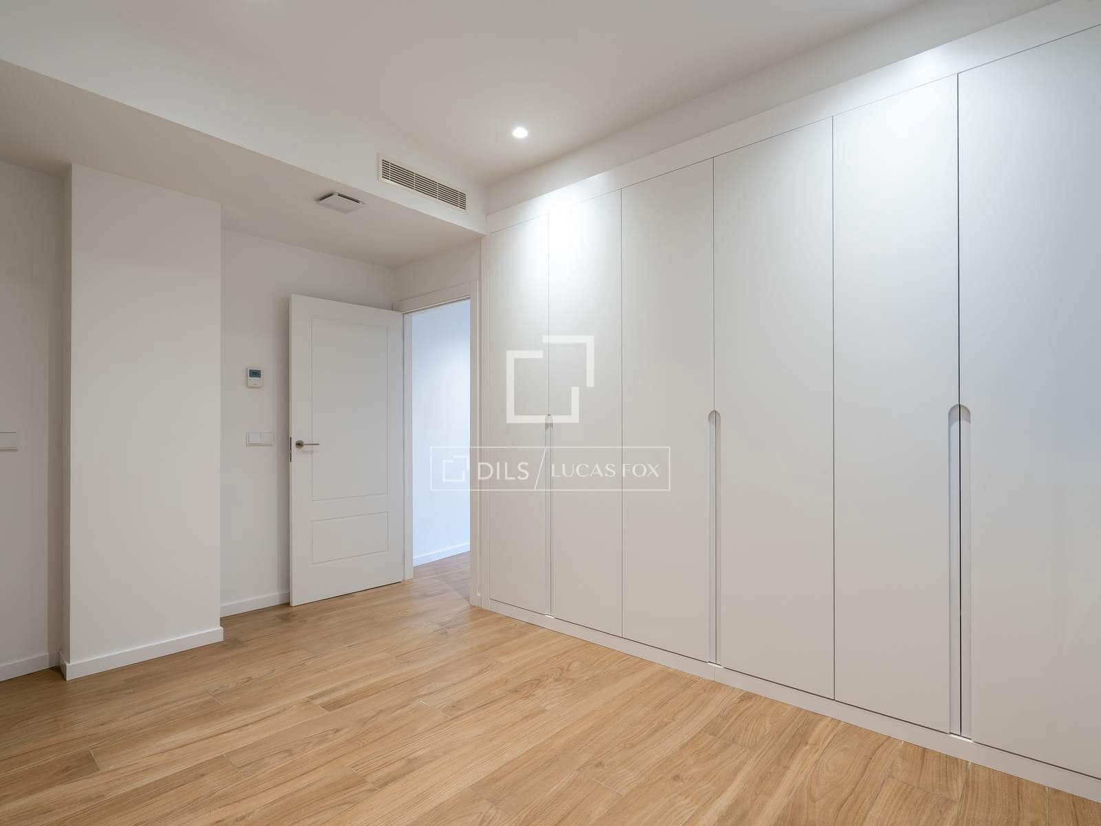 2 bedroom Apartment for sale in Donostia-San Sebastian - € 1,080,000 (Ref: 9691616)