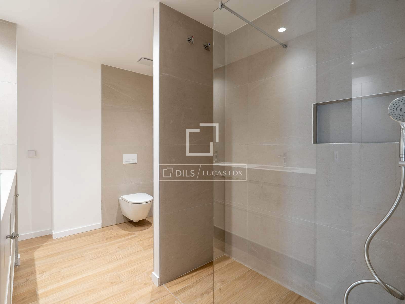 2 bedroom Apartment for sale in Donostia-San Sebastian - € 1,080,000 (Ref: 9691616)