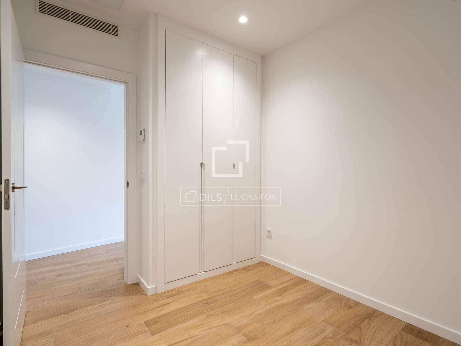 2 bedroom Apartment for sale in Donostia-San Sebastian - € 1,080,000 (Ref: 9691616)