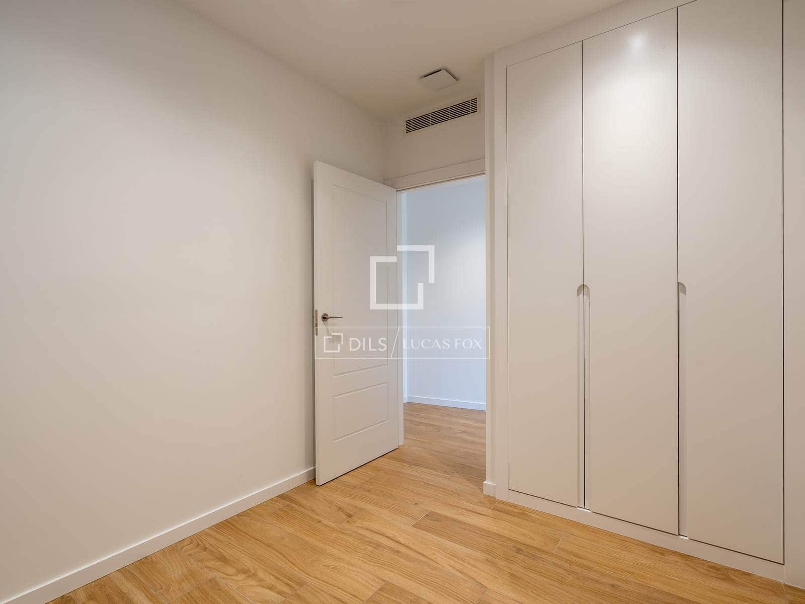 2 bedroom Apartment for sale in Donostia-San Sebastian - € 1,080,000 (Ref: 9691616)