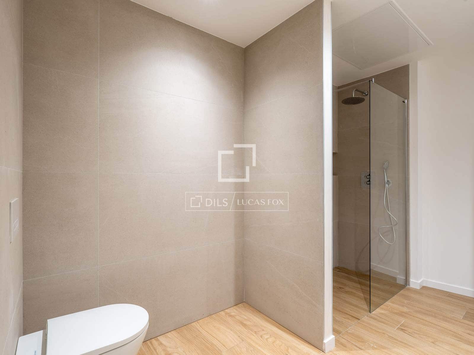 2 bedroom Apartment for sale in Donostia-San Sebastian - € 1,080,000 (Ref: 9691616)