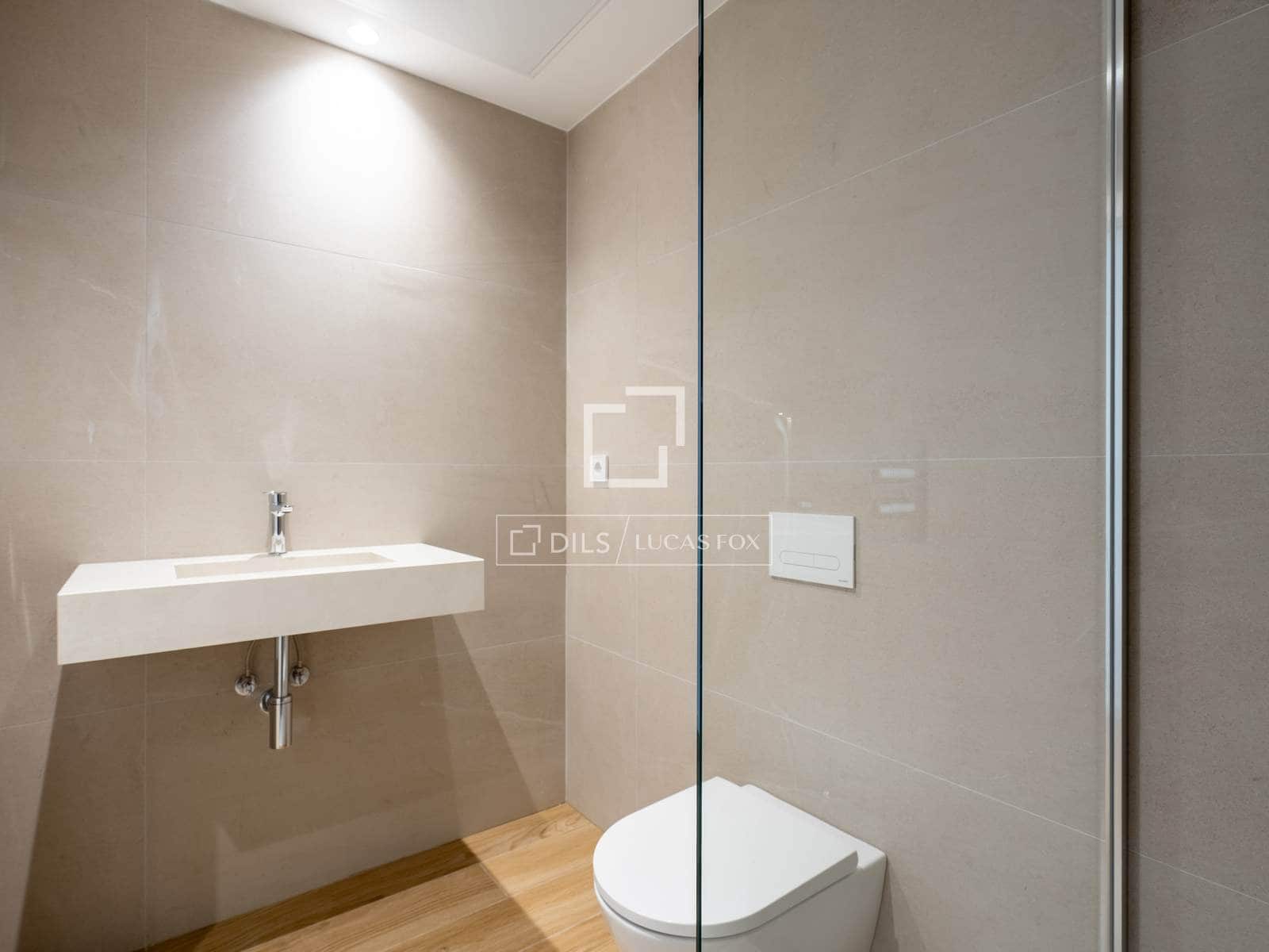 2 bedroom Apartment for sale in Donostia-San Sebastian - € 1,080,000 (Ref: 9691616)