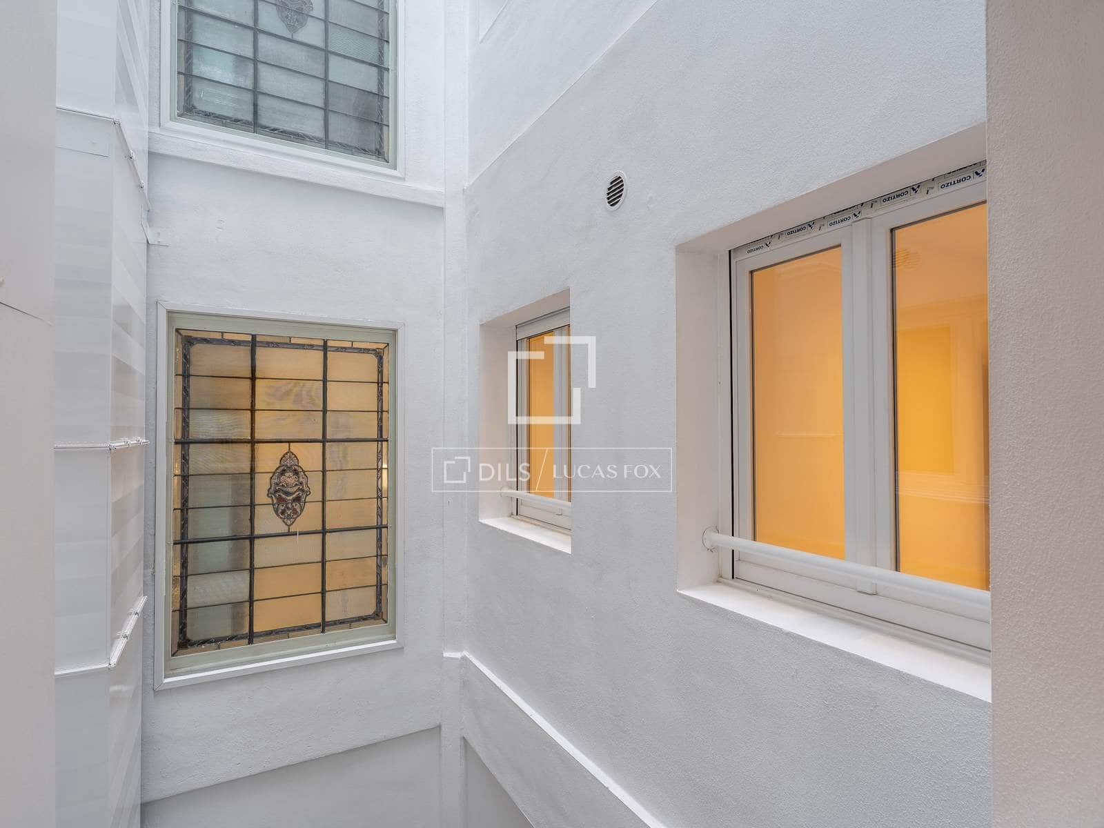 2 bedroom Apartment for sale in Donostia-San Sebastian - € 1,080,000 (Ref: 9691616)