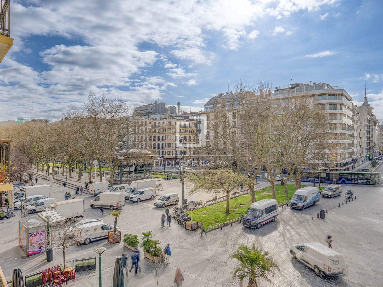 2 bedroom Apartment for sale in Donostia-San Sebastian - € 1,080,000 (Ref: 9691616)