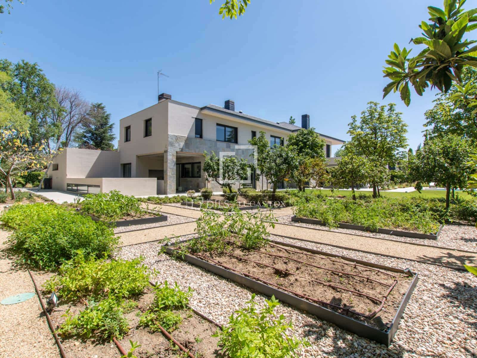 7 soverom Villa til salgs i Pozuelo de Alarcon med svømmebasseng garasje - € 5 900 000 (Ref: 9691618)