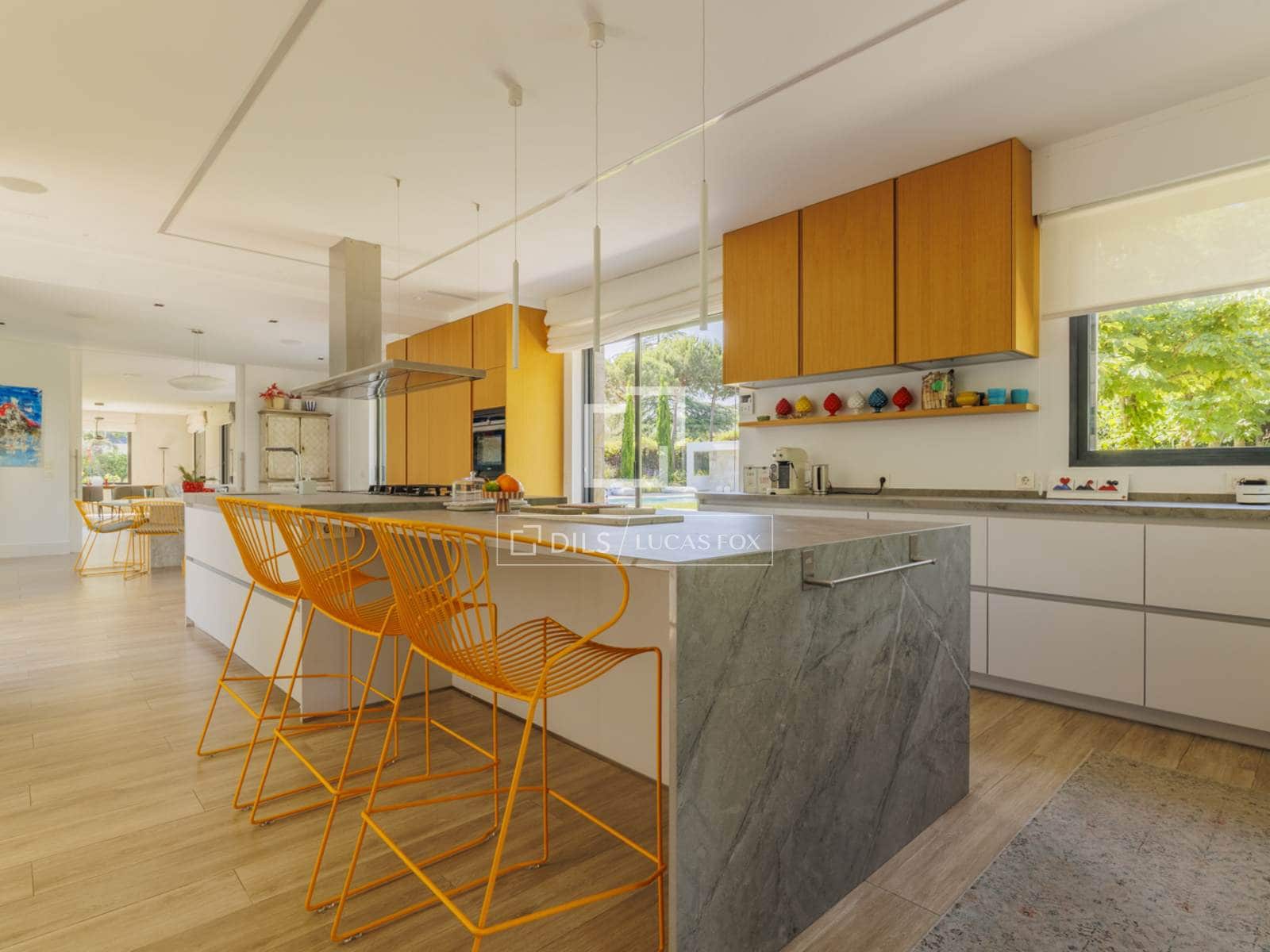 7 soverom Villa til salgs i Pozuelo de Alarcon med svømmebasseng garasje - € 5 900 000 (Ref: 9691618)