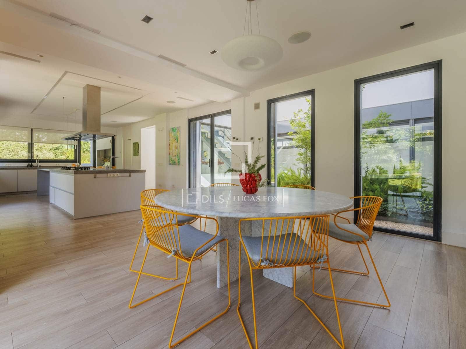 7 soverom Villa til salgs i Pozuelo de Alarcon med svømmebasseng garasje - € 5 900 000 (Ref: 9691618)