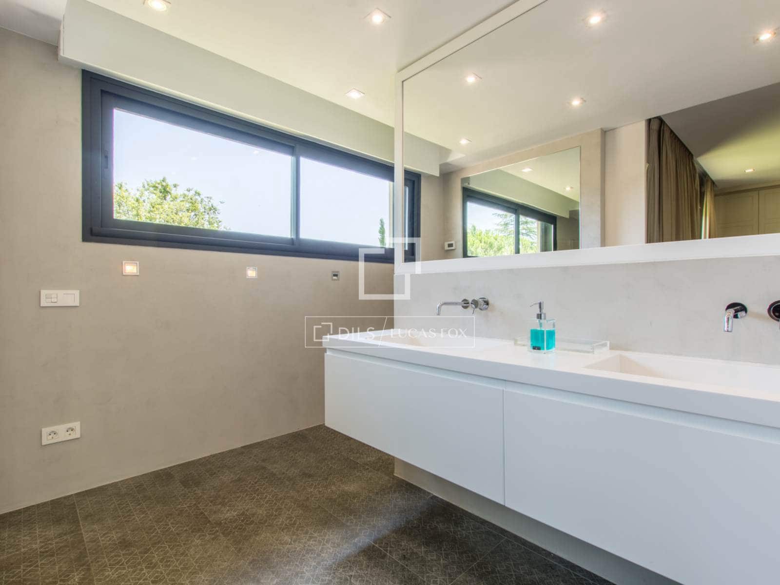 7 soverom Villa til salgs i Pozuelo de Alarcon med svømmebasseng garasje - € 5 900 000 (Ref: 9691618)