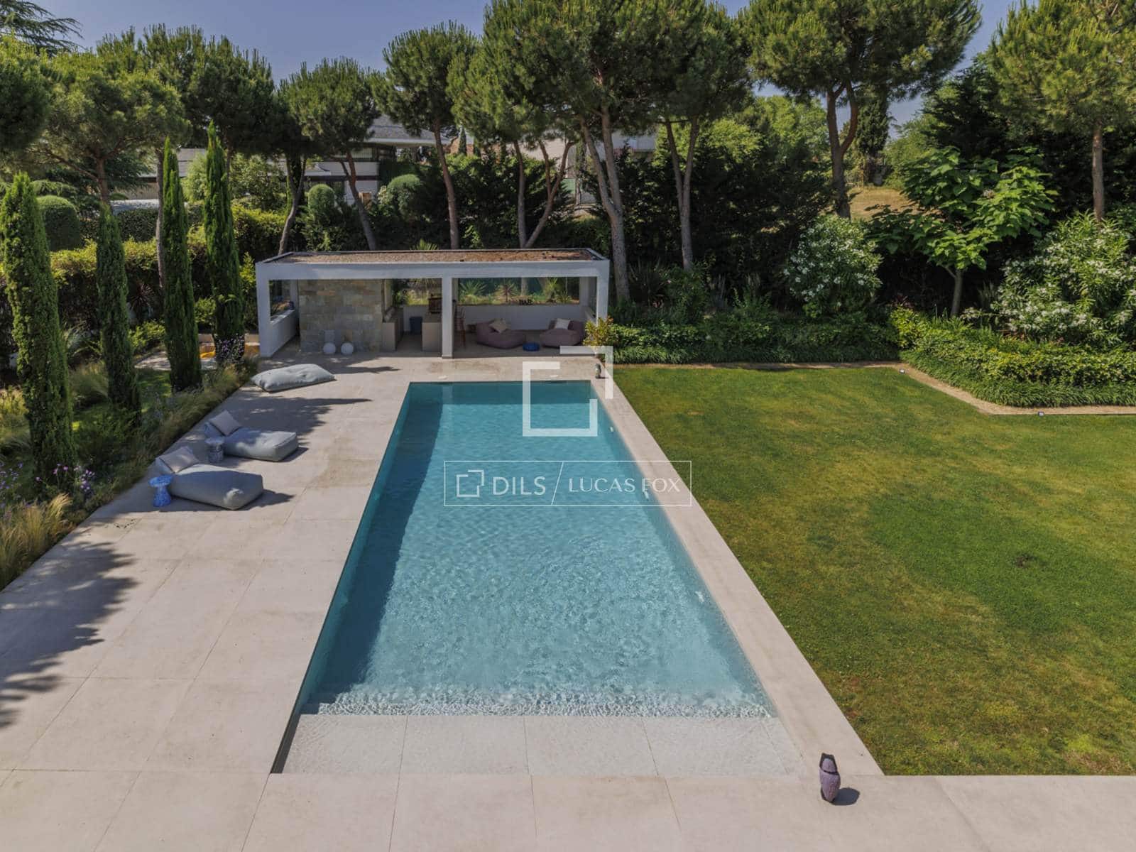 7 soverom Villa til salgs i Pozuelo de Alarcon med svømmebasseng garasje - € 5 900 000 (Ref: 9691618)