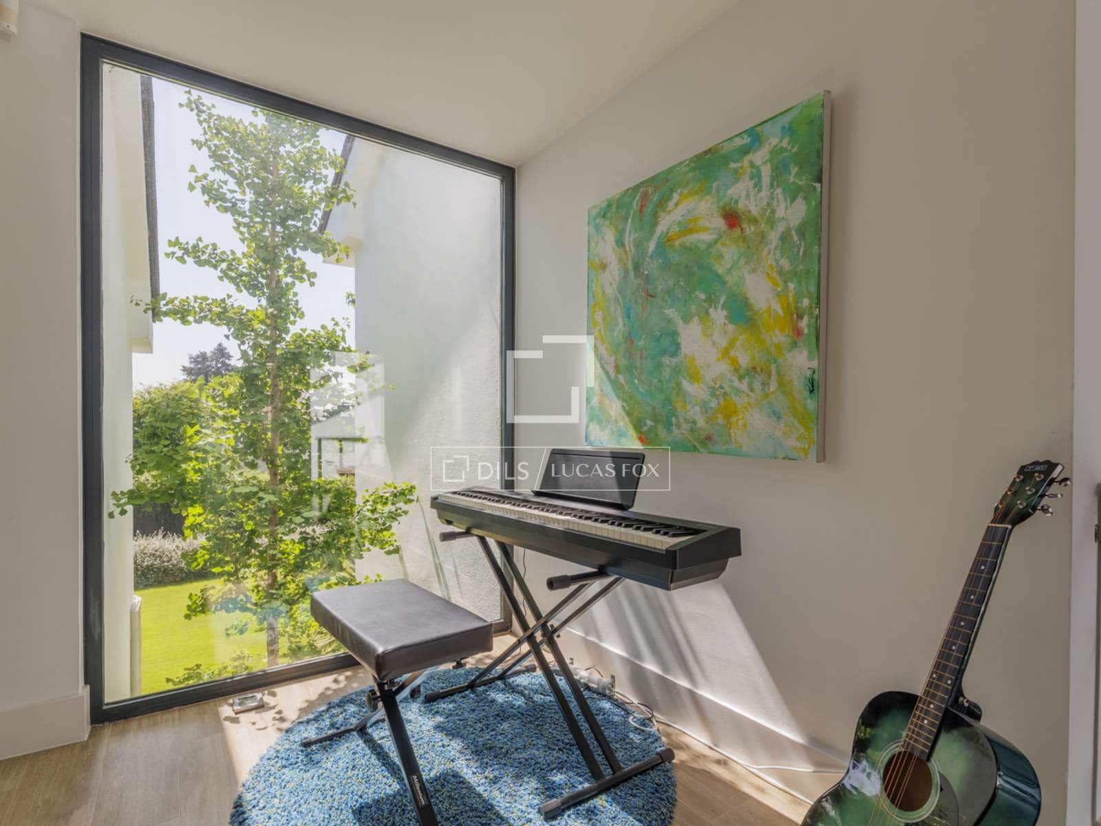 7 soverom Villa til salgs i Pozuelo de Alarcon med svømmebasseng garasje - € 5 900 000 (Ref: 9691618)