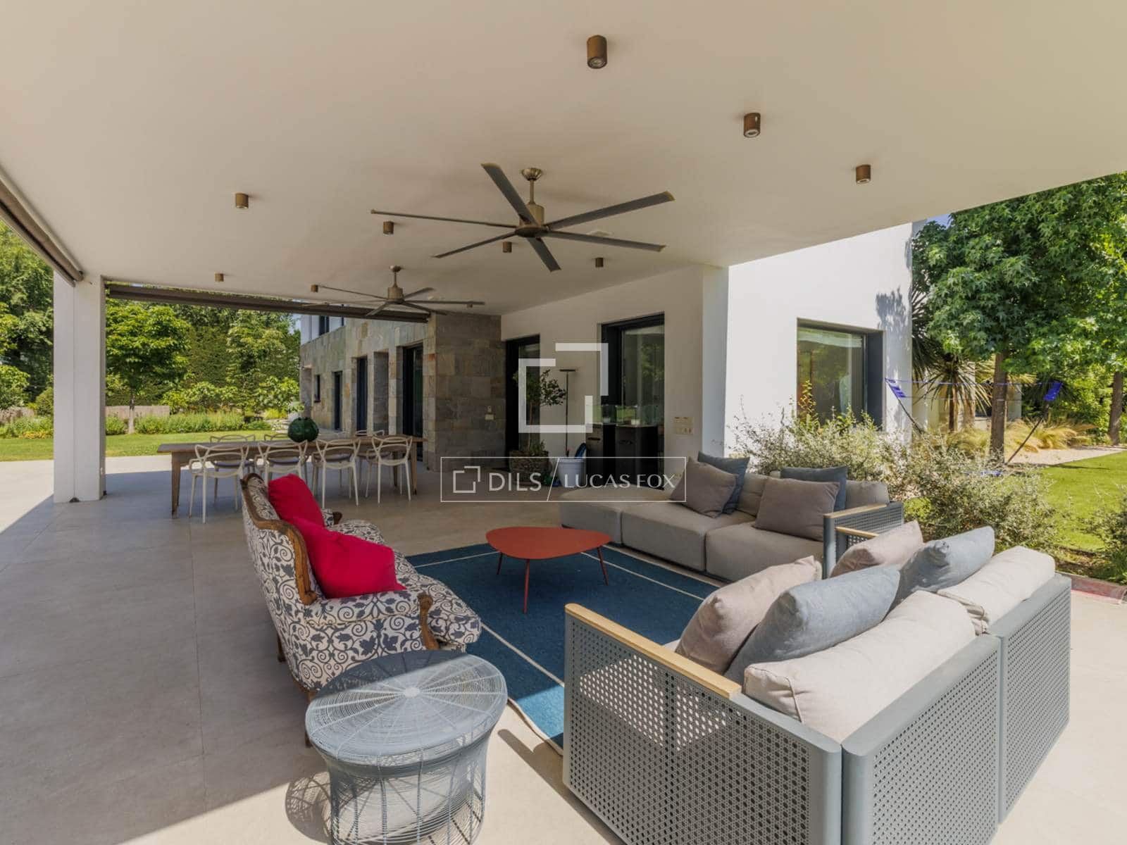 7 soverom Villa til salgs i Pozuelo de Alarcon med svømmebasseng garasje - € 5 900 000 (Ref: 9691618)