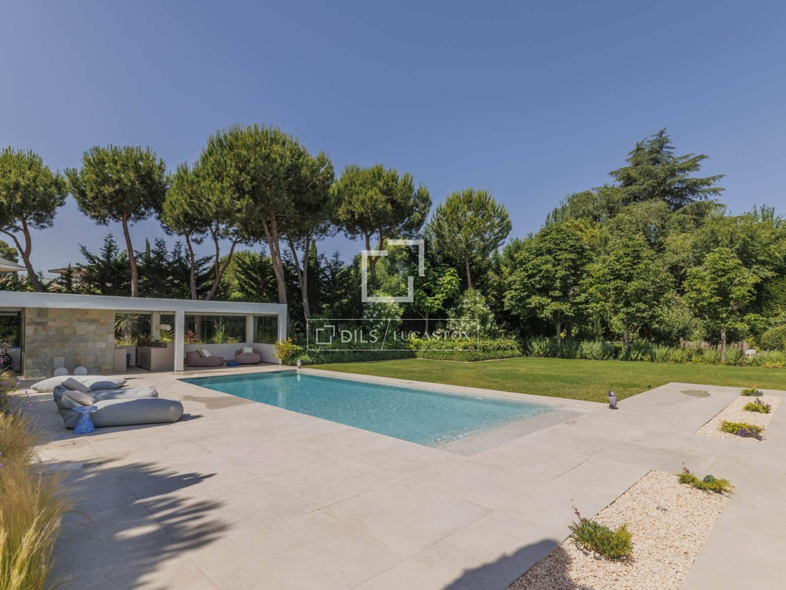 7 soverom Villa til salgs i Pozuelo de Alarcon med svømmebasseng garasje - € 5 900 000 (Ref: 9691618)