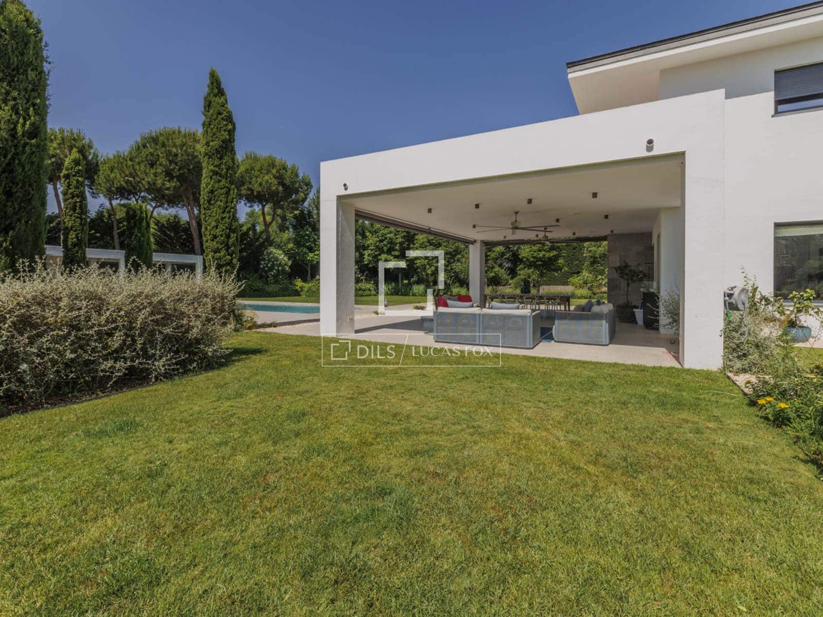 7 soverom Villa til salgs i Pozuelo de Alarcon med svømmebasseng garasje - € 5 900 000 (Ref: 9691618)