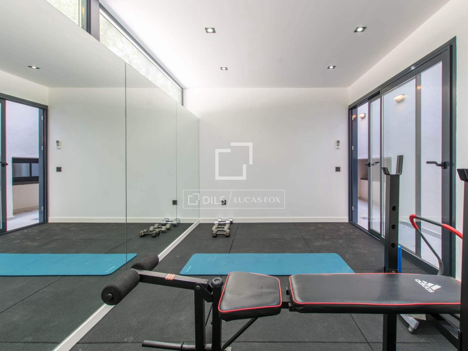 7 soverom Villa til salgs i Pozuelo de Alarcon med svømmebasseng garasje - € 5 900 000 (Ref: 9691618)