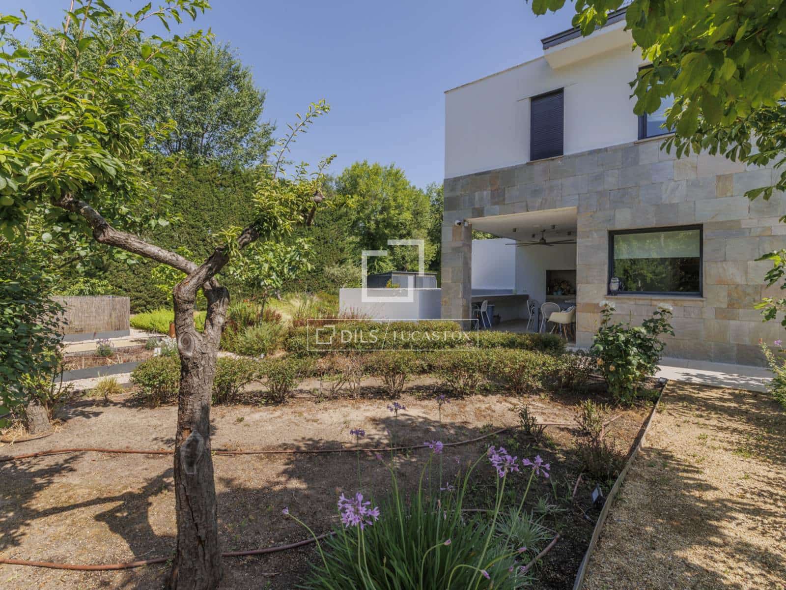 7 soverom Villa til salgs i Pozuelo de Alarcon med svømmebasseng garasje - € 5 900 000 (Ref: 9691618)