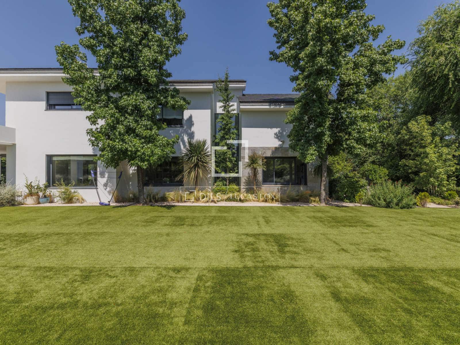 7 soverom Villa til salgs i Pozuelo de Alarcon med svømmebasseng garasje - € 5 900 000 (Ref: 9691618)