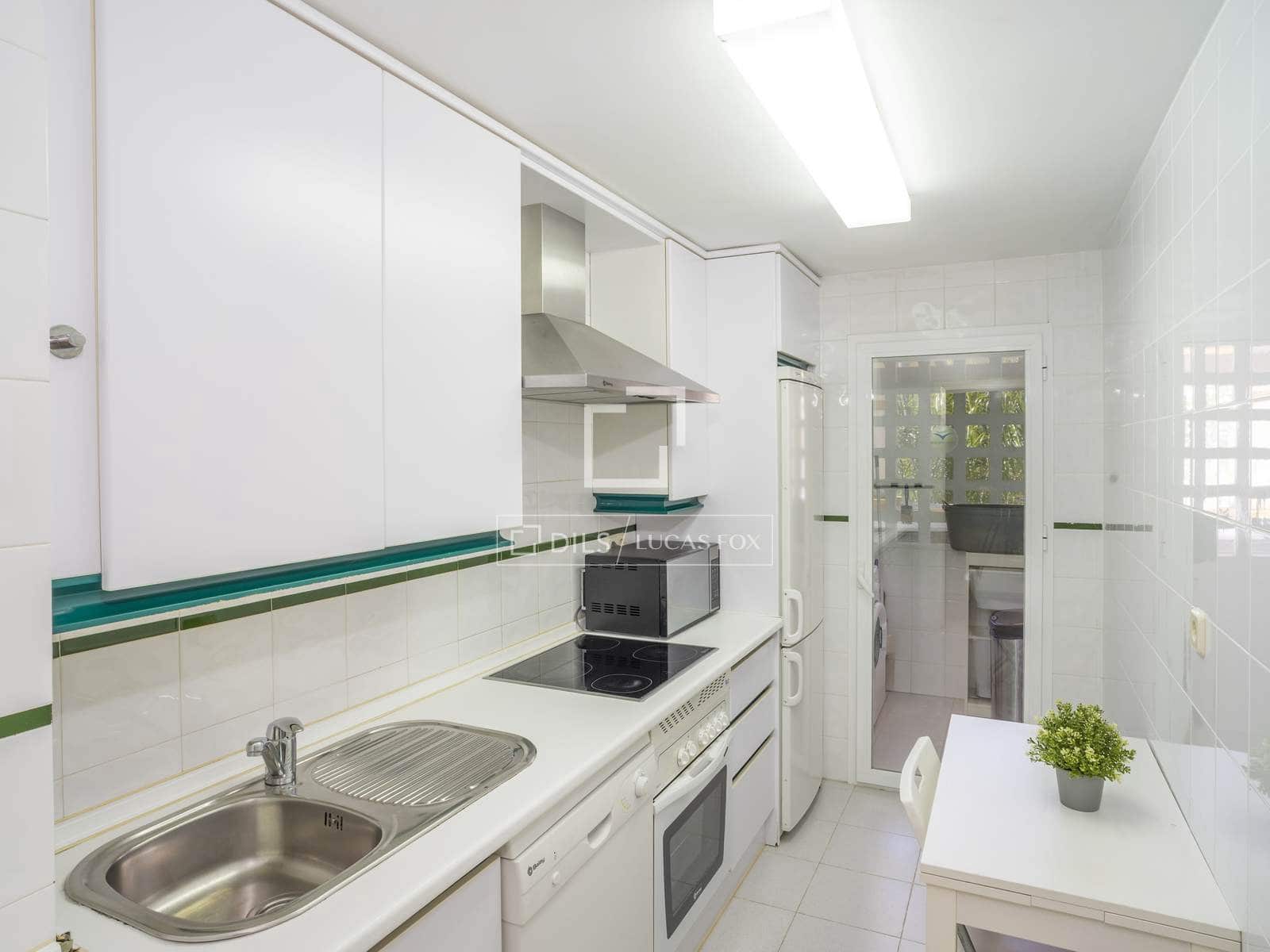 2 soveværelse Lejlighed til salg i Marbella med swimmingpool garage - € 430.000 (Ref: 9694034)