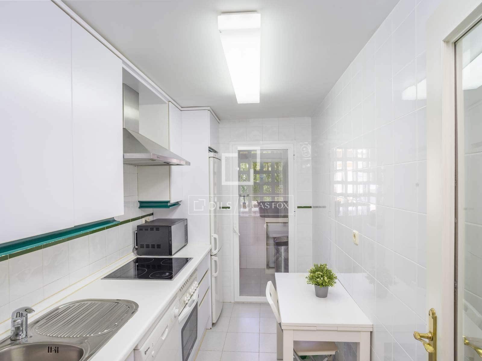 2 soveværelse Lejlighed til salg i Marbella med swimmingpool garage - € 430.000 (Ref: 9694034)