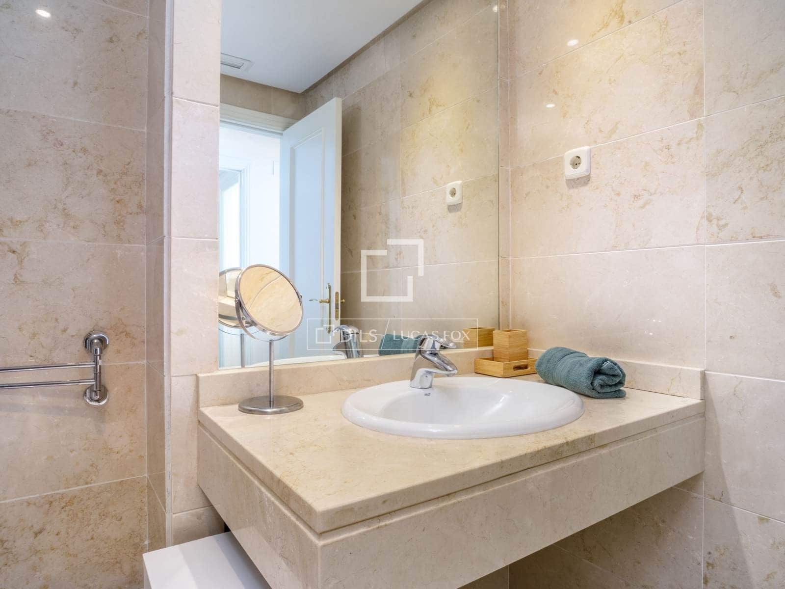 2 soveværelse Lejlighed til salg i Marbella med swimmingpool garage - € 430.000 (Ref: 9694034)