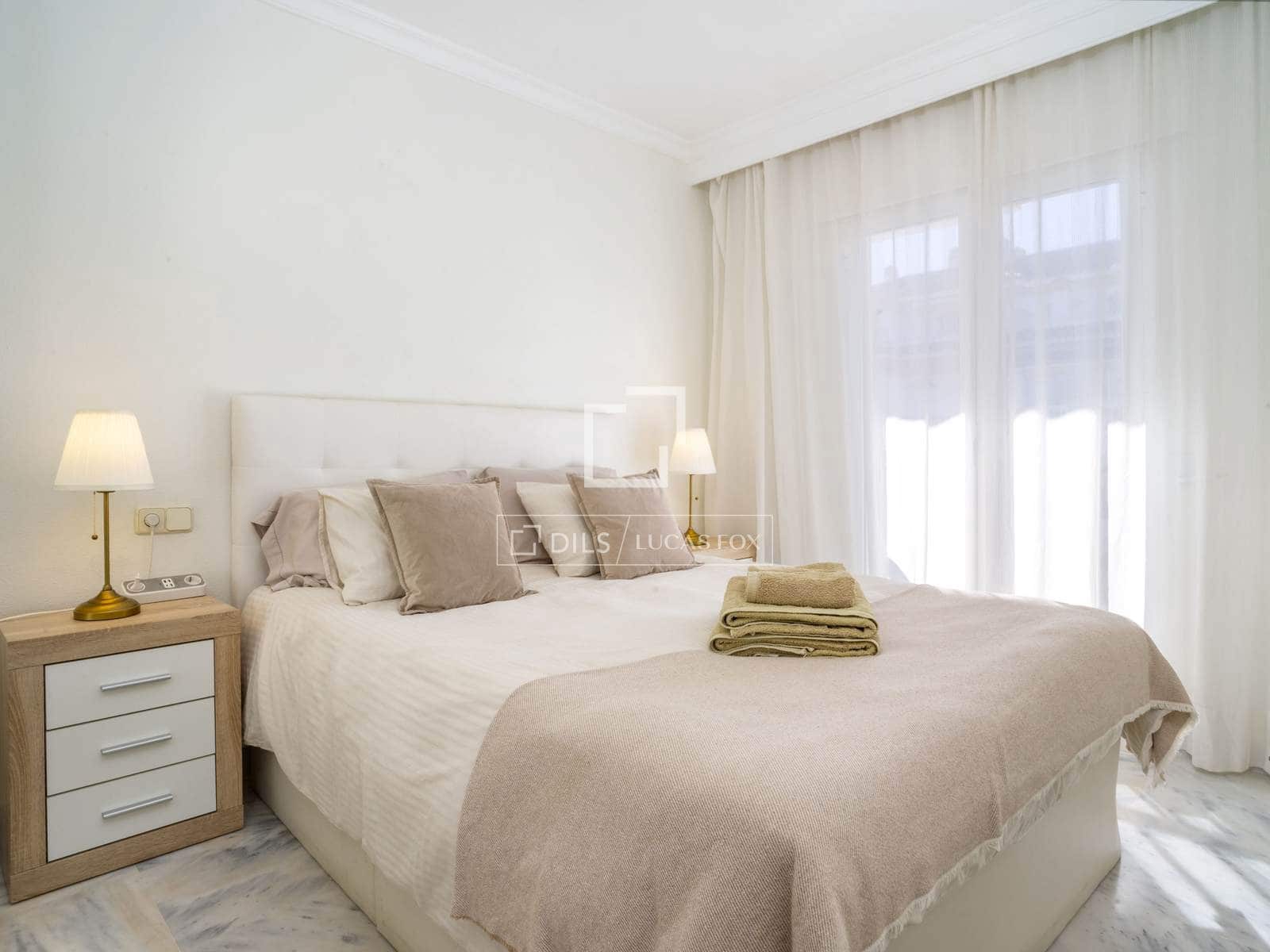 2 soveværelse Lejlighed til salg i Marbella med swimmingpool garage - € 430.000 (Ref: 9694034)