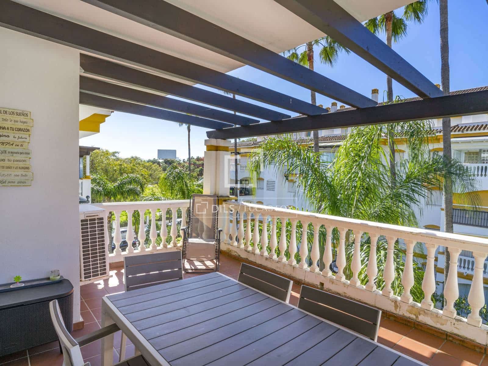 2 soveværelse Lejlighed til salg i Marbella med swimmingpool garage - € 430.000 (Ref: 9694034)