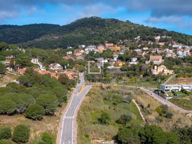 Tontti myytävänä paikassa Premià de Dalt - 500 000 € (Ref: 9694035)