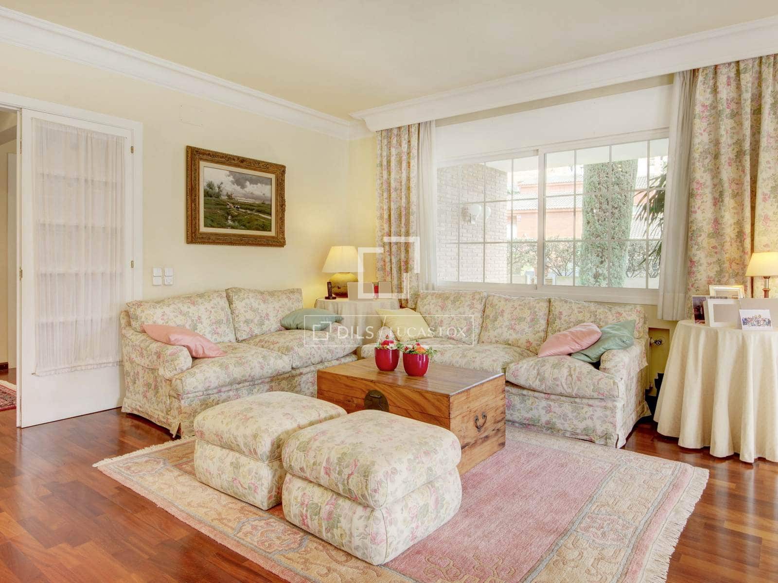 6 bedroom Villa for sale in Sant Just Desvern with garage - € 1,700,000 (Ref: 9694174)