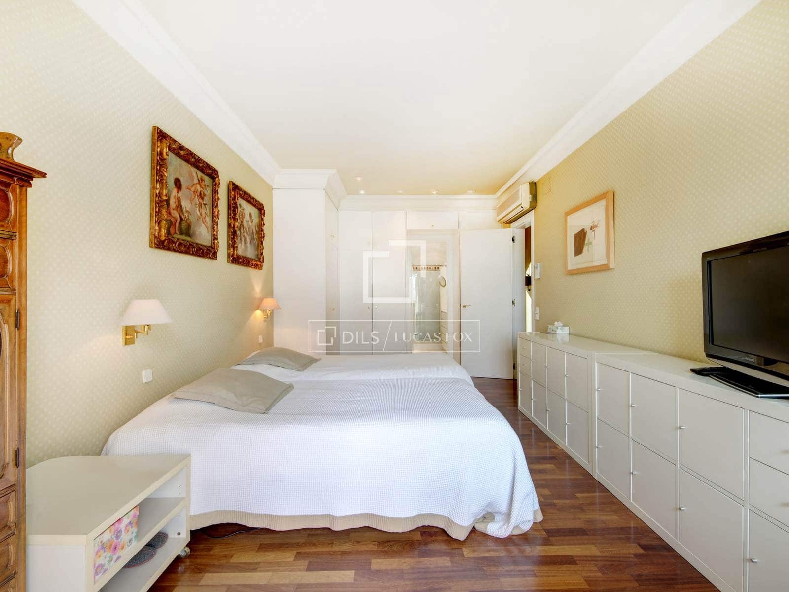 6 bedroom Villa for sale in Sant Just Desvern with garage - € 1,700,000 (Ref: 9694174)