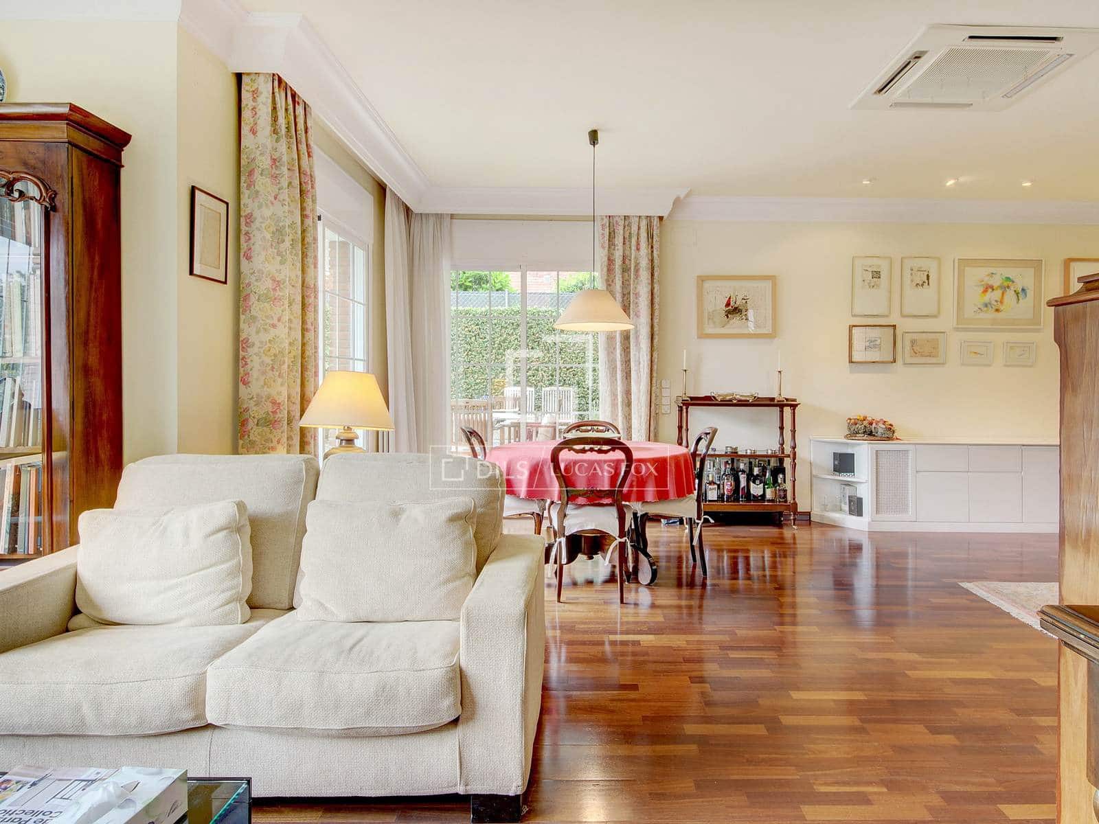 6 bedroom Villa for sale in Sant Just Desvern with garage - € 1,700,000 (Ref: 9694174)