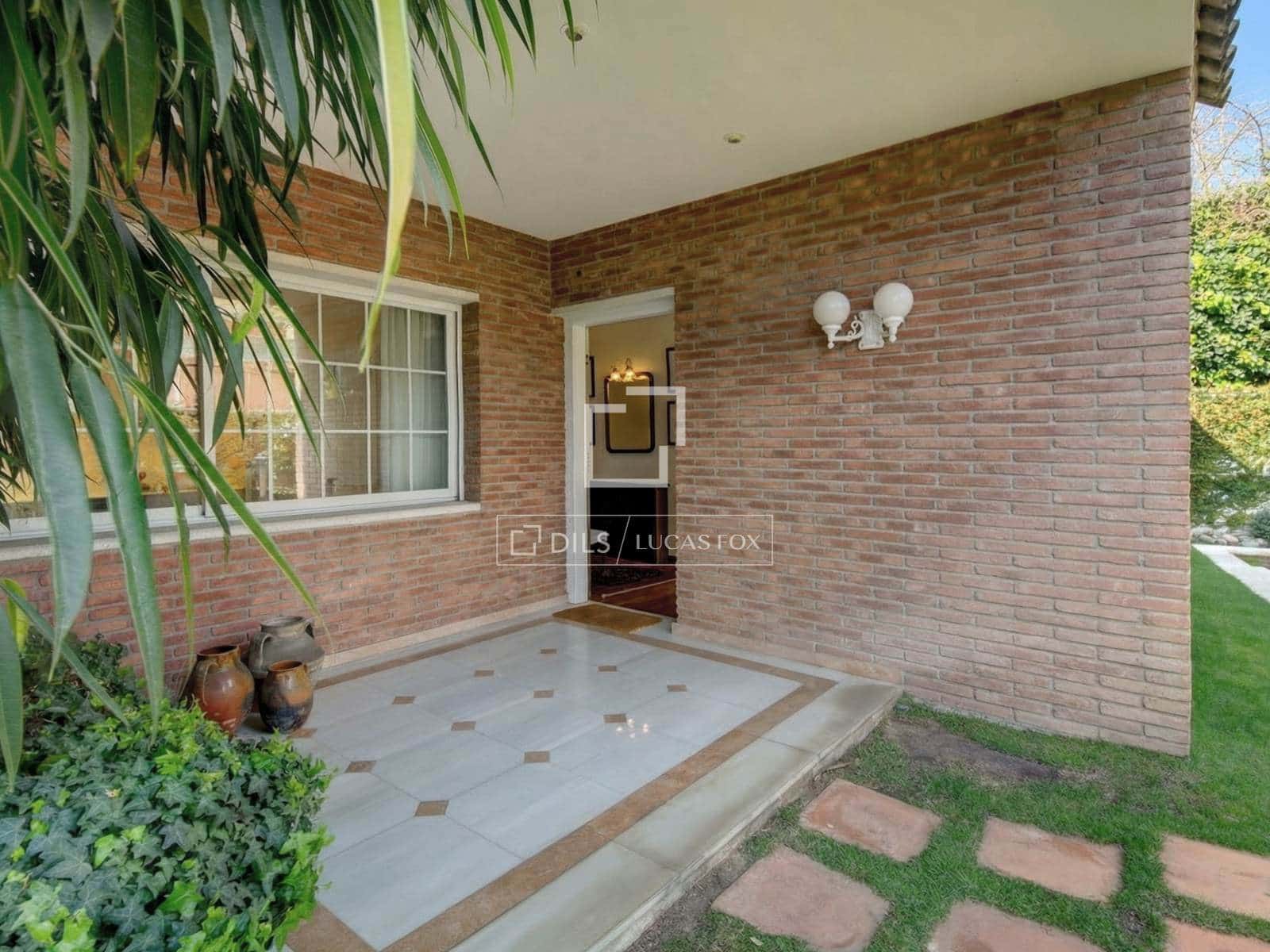 6 bedroom Villa for sale in Sant Just Desvern with garage - € 1,700,000 (Ref: 9694174)