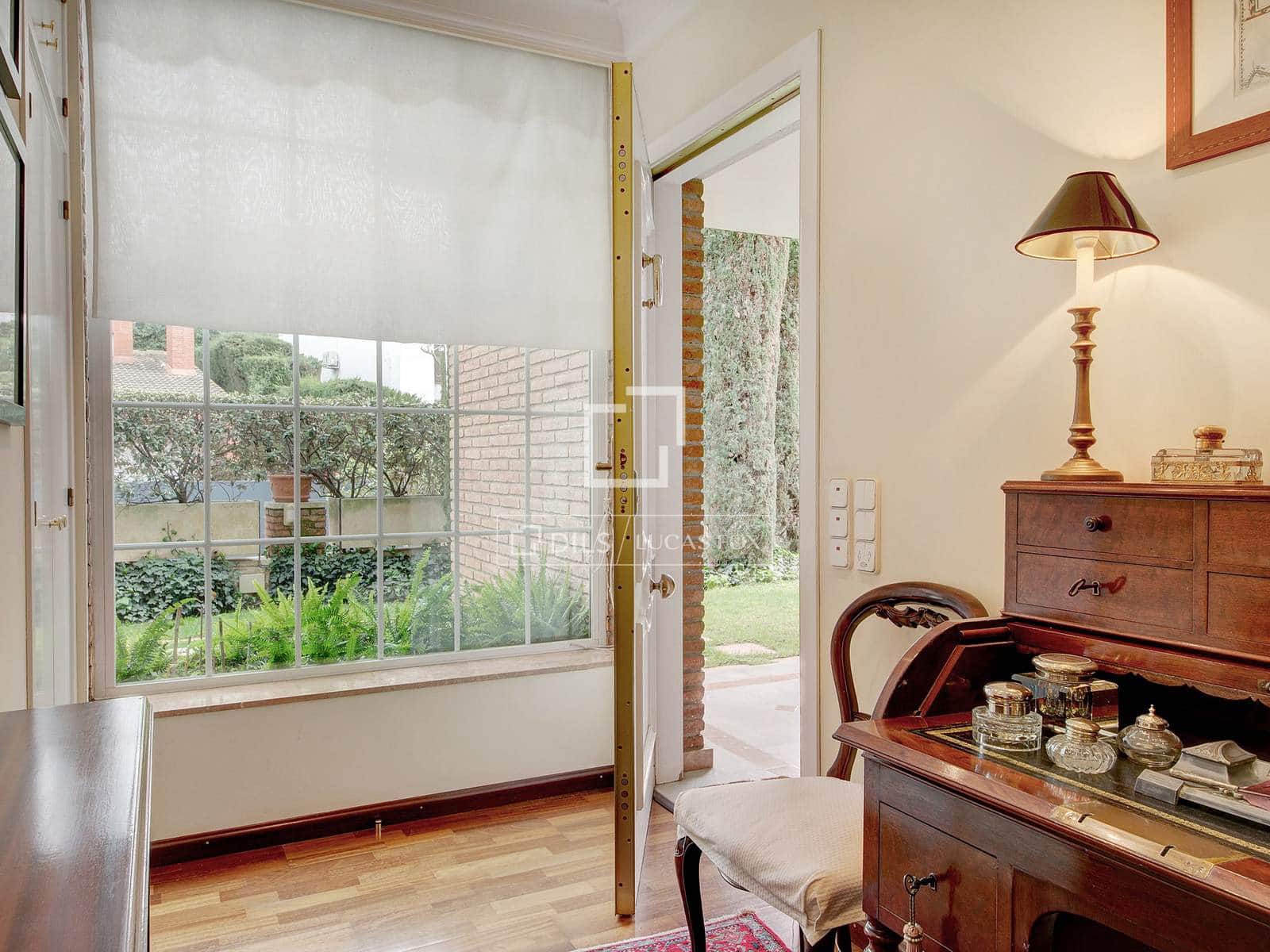 6 bedroom Villa for sale in Sant Just Desvern with garage - € 1,700,000 (Ref: 9694174)