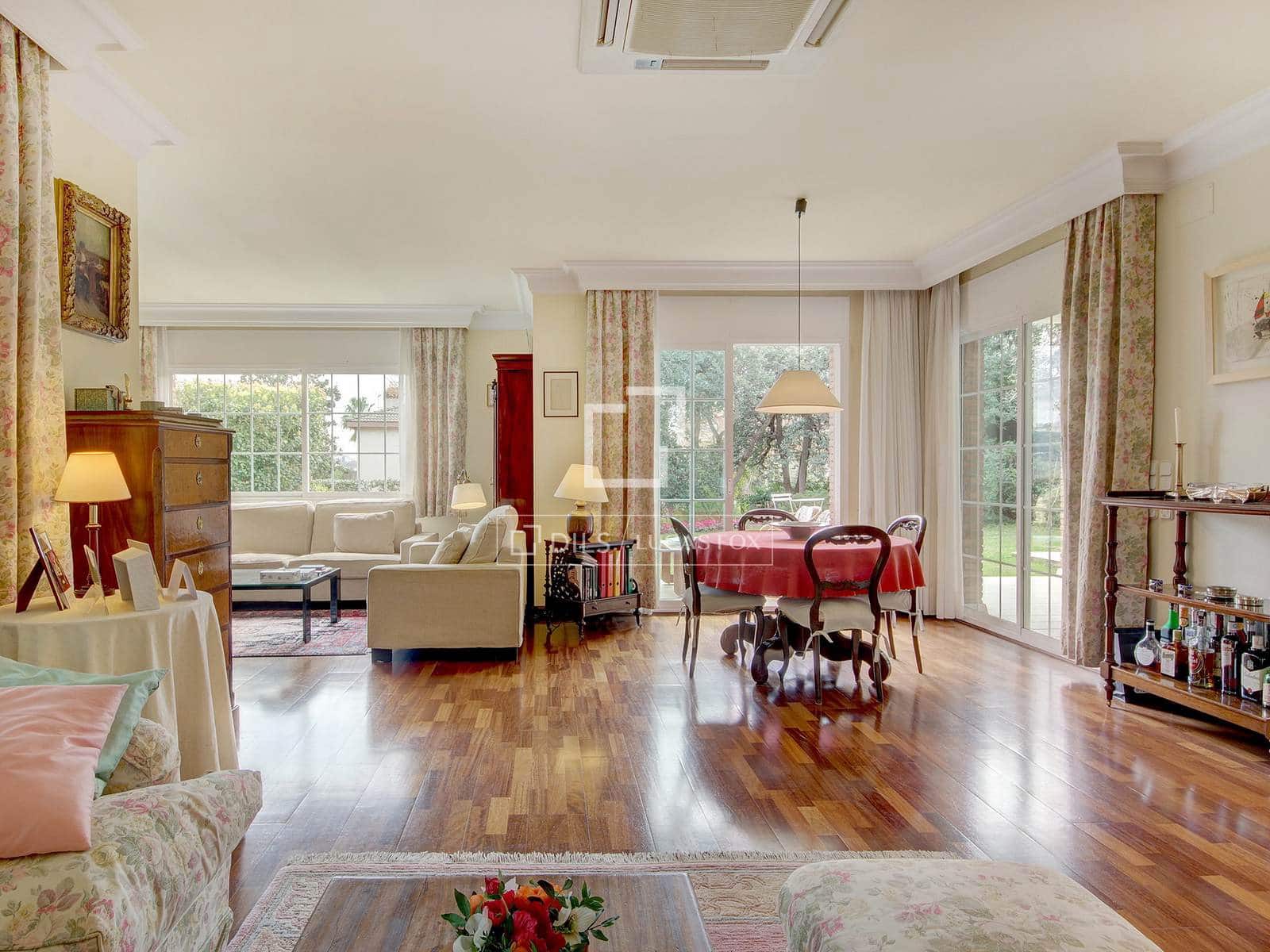 6 bedroom Villa for sale in Sant Just Desvern with garage - € 1,700,000 (Ref: 9694174)