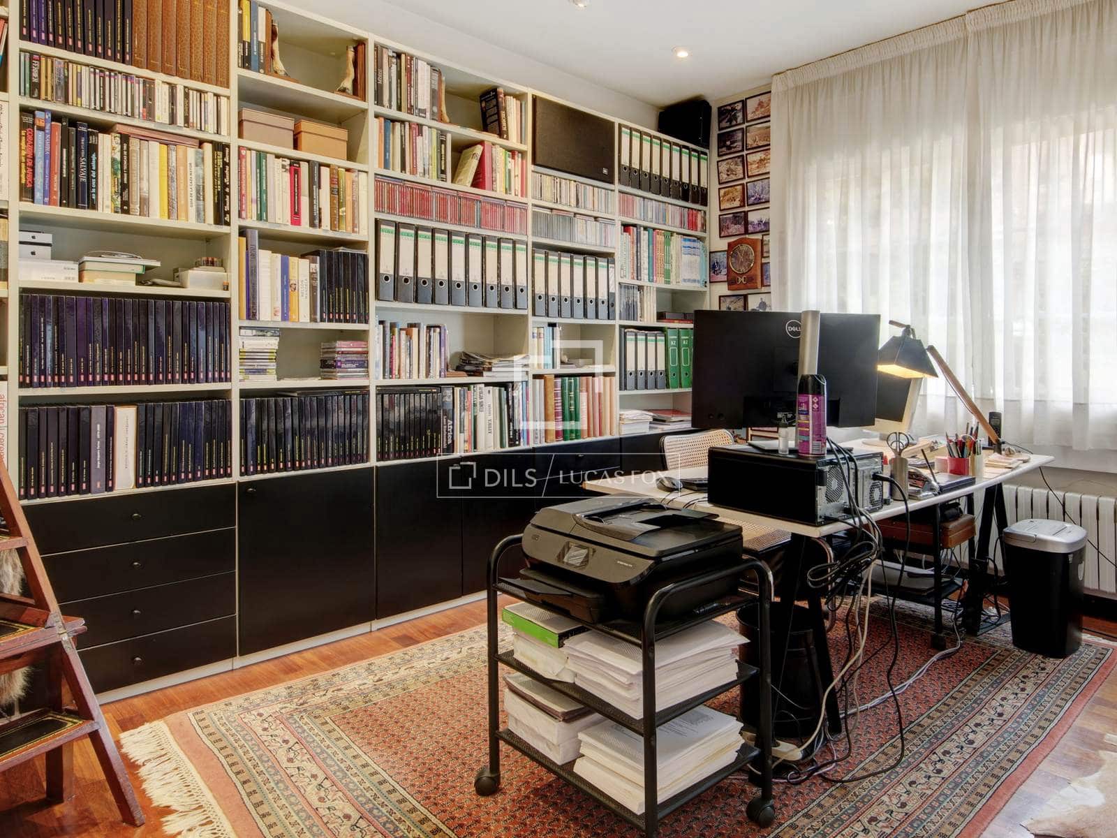 6 bedroom Villa for sale in Sant Just Desvern with garage - € 1,700,000 (Ref: 9694174)