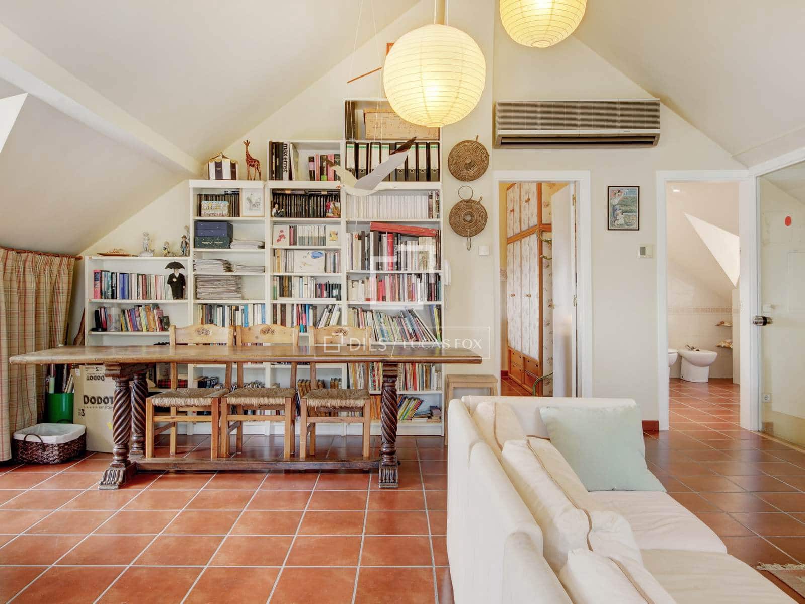 6 bedroom Villa for sale in Sant Just Desvern with garage - € 1,700,000 (Ref: 9694174)