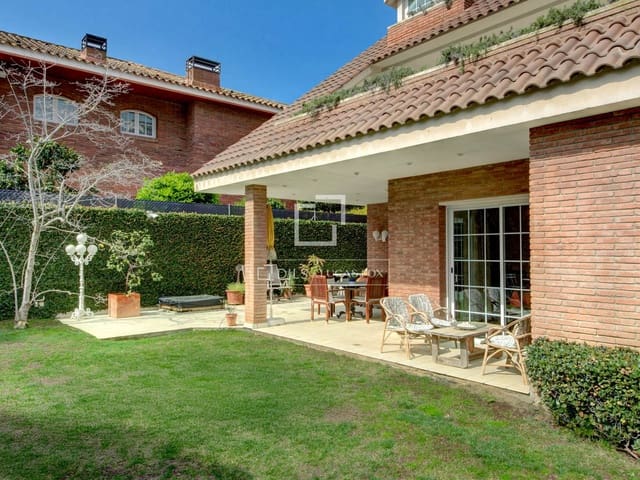 Chalet de 6 habitaciones en Sant Just Desvern en venta con garaje - 1.700.000 € (Ref: 9694174)