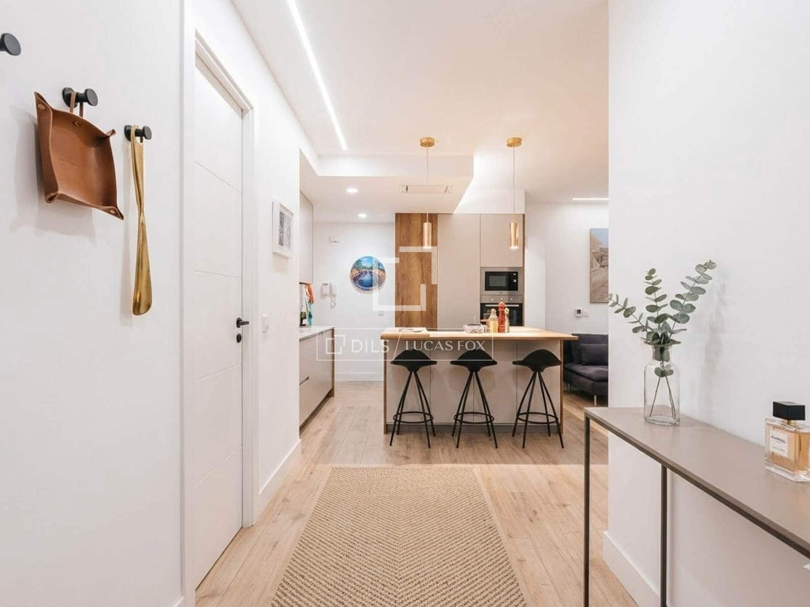 3 quarto Apartamento para arrendar em Madrid cidade - 4 700 € (Ref: 9694396)