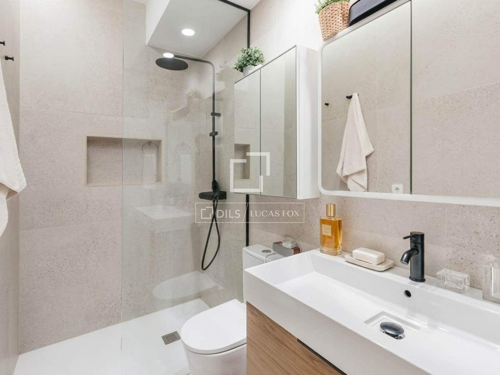 3 quarto Apartamento para arrendar em Madrid cidade - 4 700 € (Ref: 9694396)