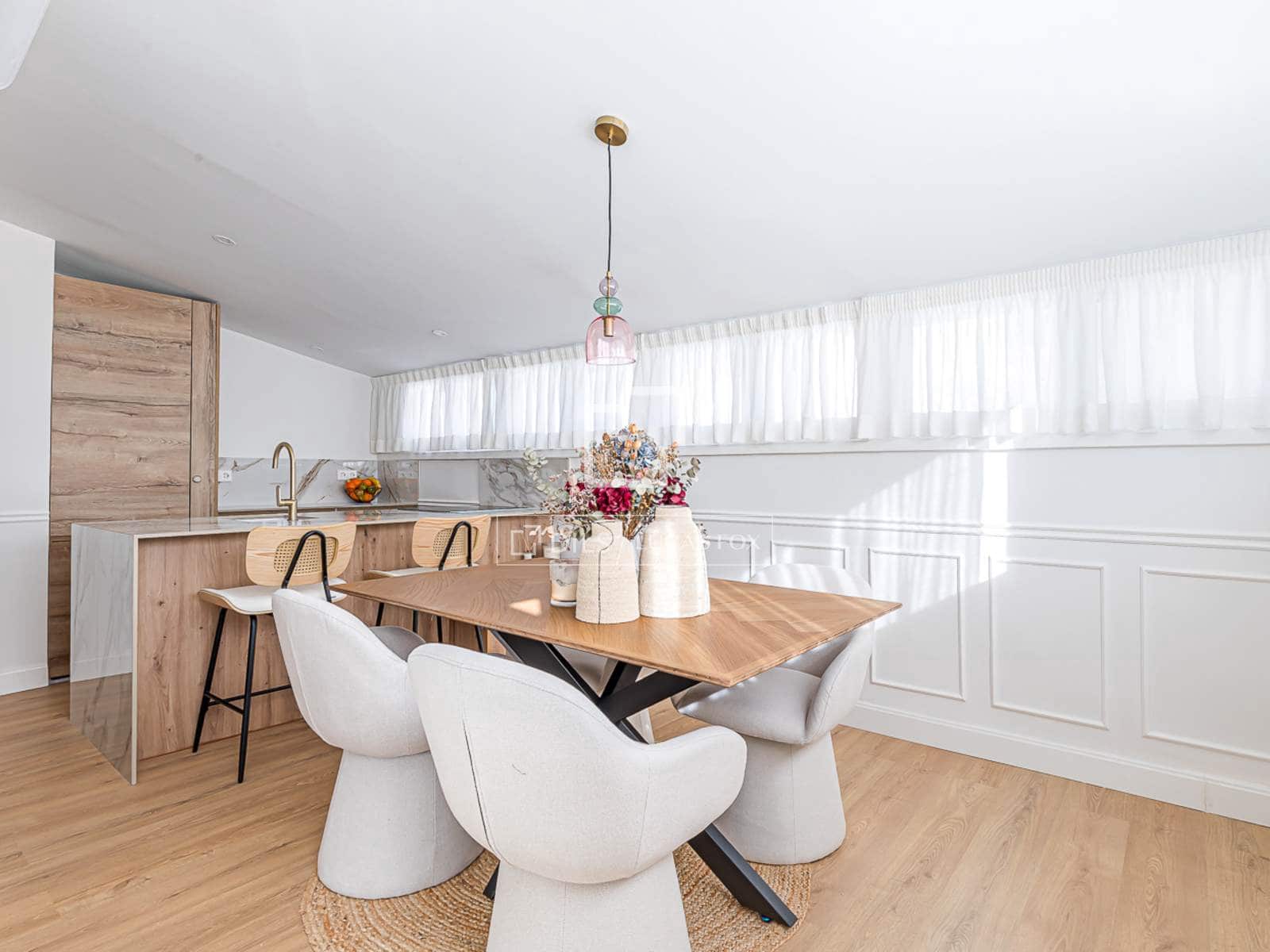 2 bedroom Penthouse for sale in Madrid city - € 1,390,000 (Ref: 9694397)