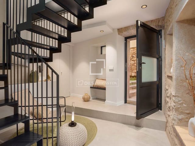 2 slaapkamer Villa te koop in Gerona stad - € 850.000 (Ref: 9694399)