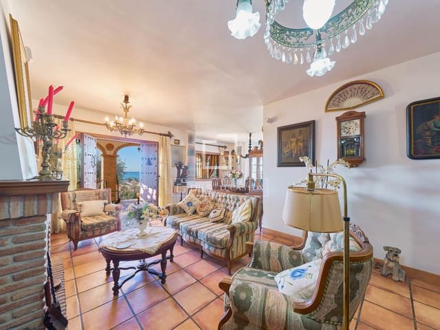 4 Zimmer Villa zu verkaufen in La Cala del Moral, Rincón de la Victoria mit Garage - 1.600.000 € (Ref: 9694401)