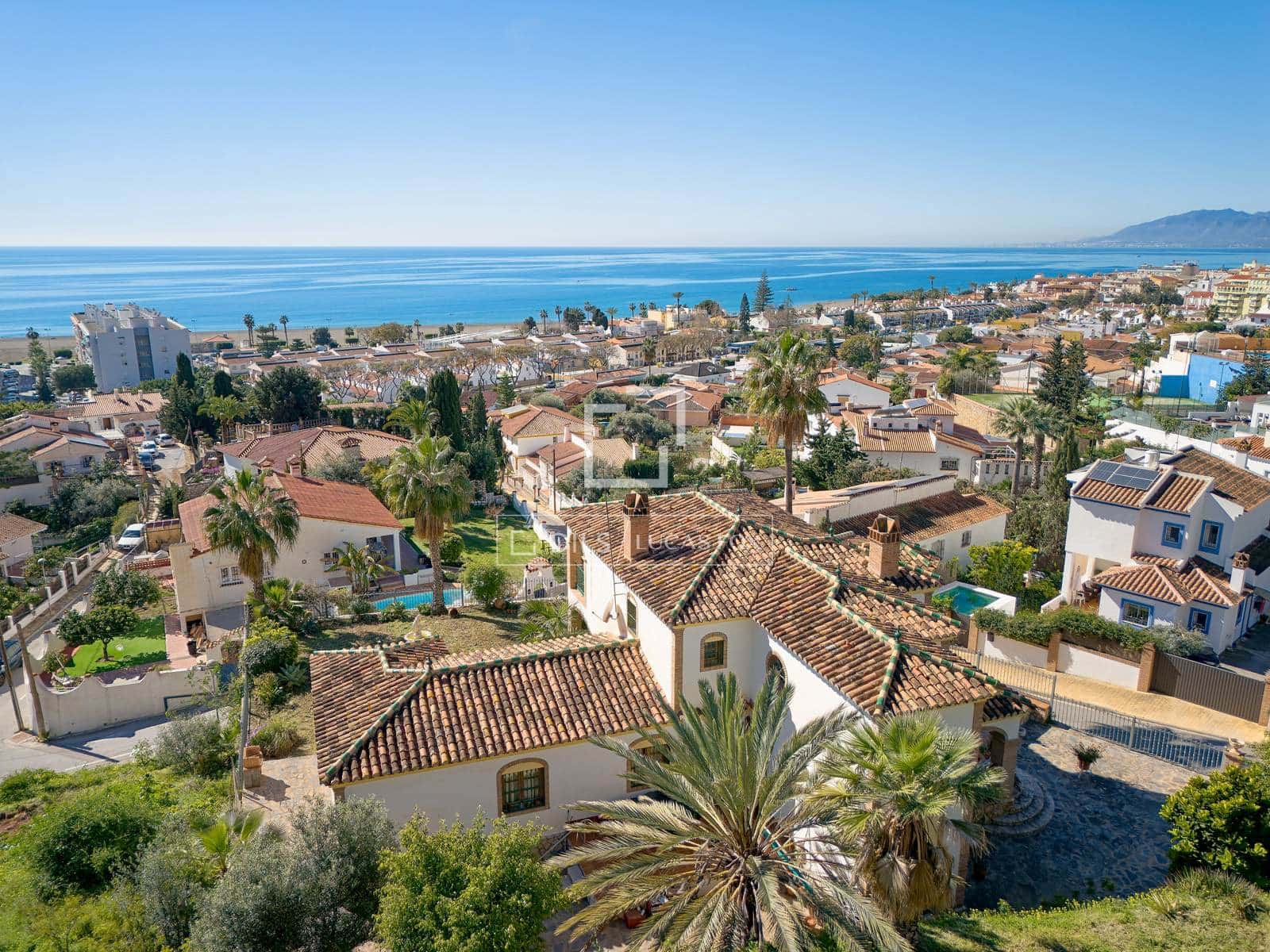 4 chambre Villa/Maison à vendre à La Cala del Moral avec garage - 1 600 000 € (Ref: 9694401)