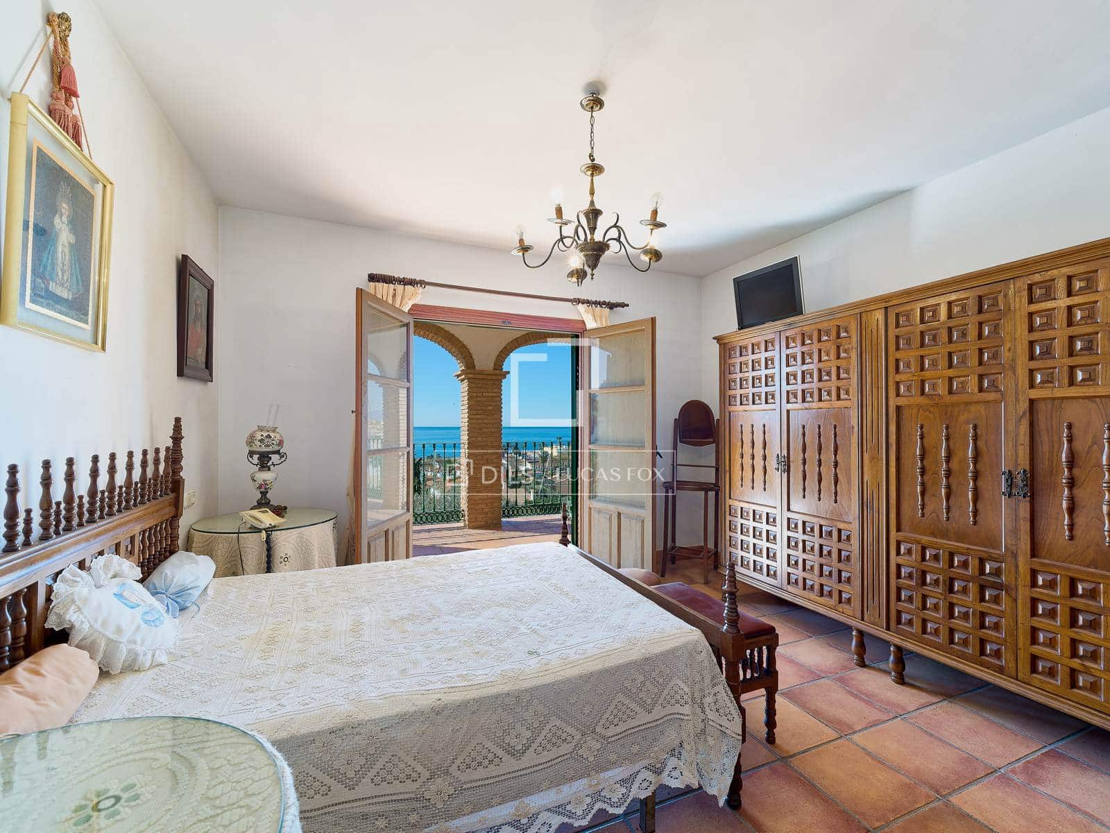 4 chambre Villa/Maison à vendre à La Cala del Moral avec garage - 1 600 000 € (Ref: 9694401)