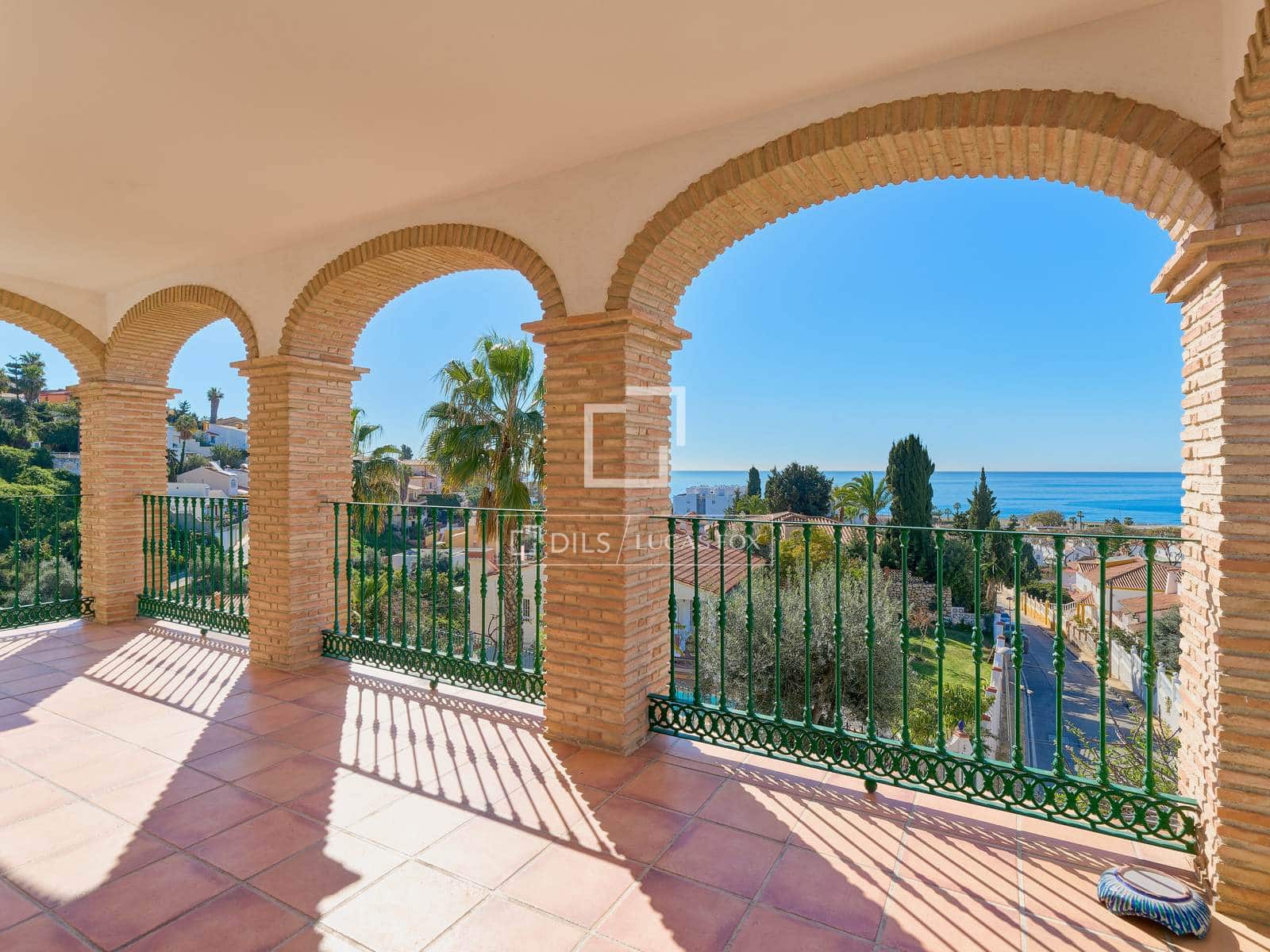 4 chambre Villa/Maison à vendre à La Cala del Moral avec garage - 1 600 000 € (Ref: 9694401)