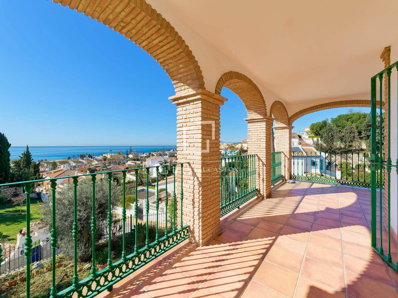 4 chambre Villa/Maison à vendre à La Cala del Moral avec garage - 1 600 000 € (Ref: 9694401)